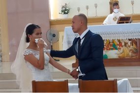 BRIDE AYAW MAGPA-KISS SA GROOM, VIRAL SA SOCMED