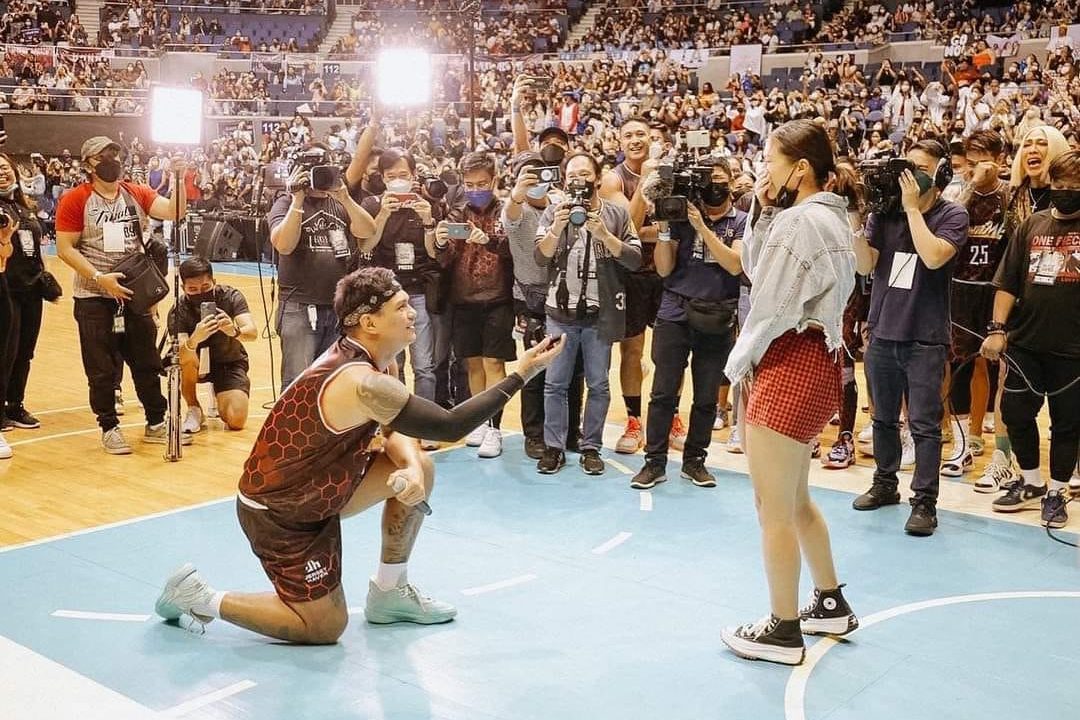 ZEUS, NAGPROPOSE SA NON-SHOWBIZ GF SA KALAGITNAAN NG LARO SA STAR MAGIC ALL STAR GAMES